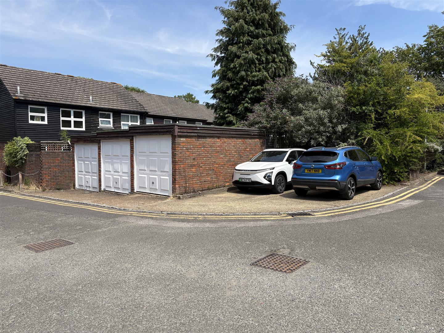Village Row, Sutton